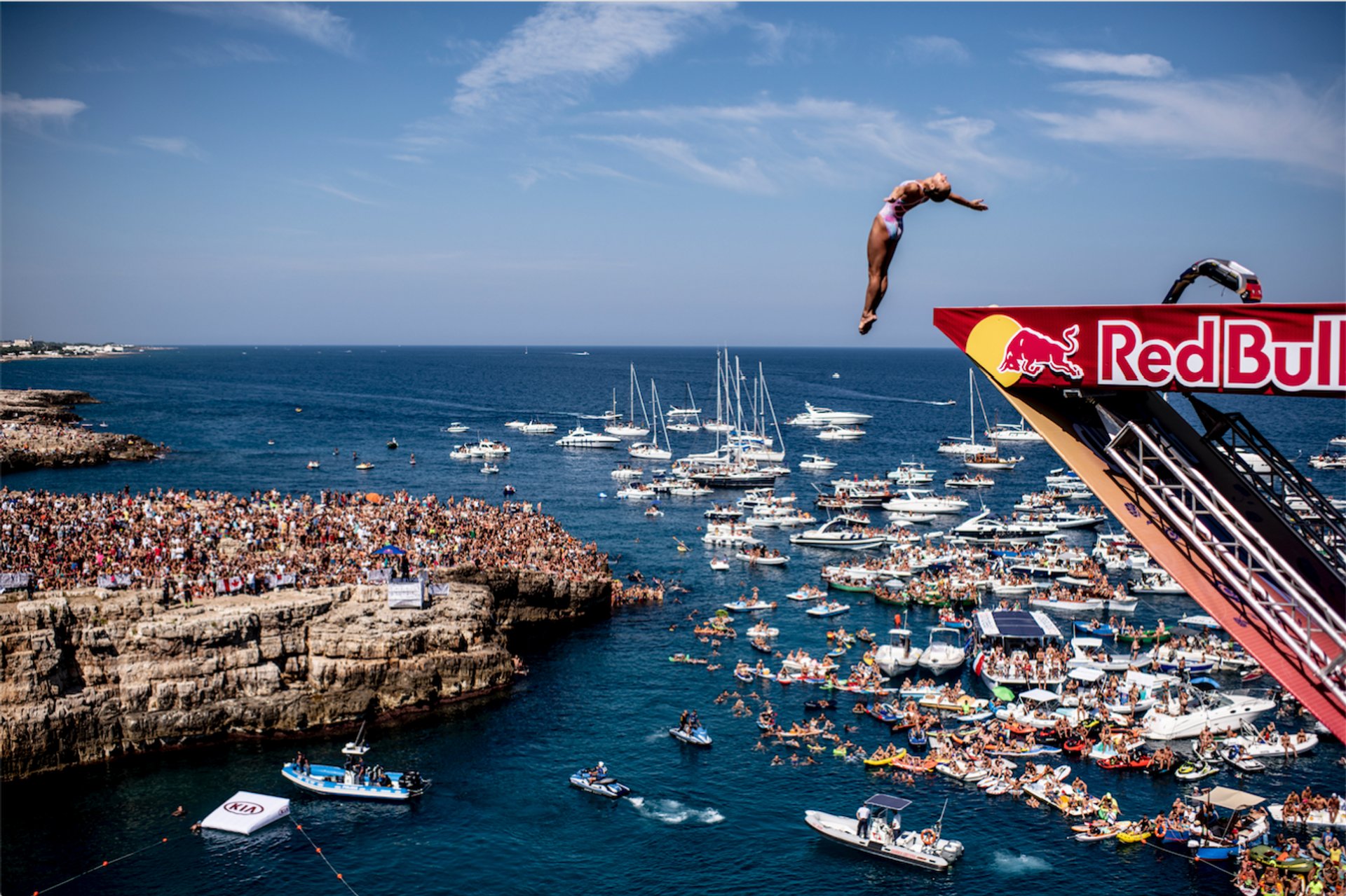 italy-red-bull-cliff-diving